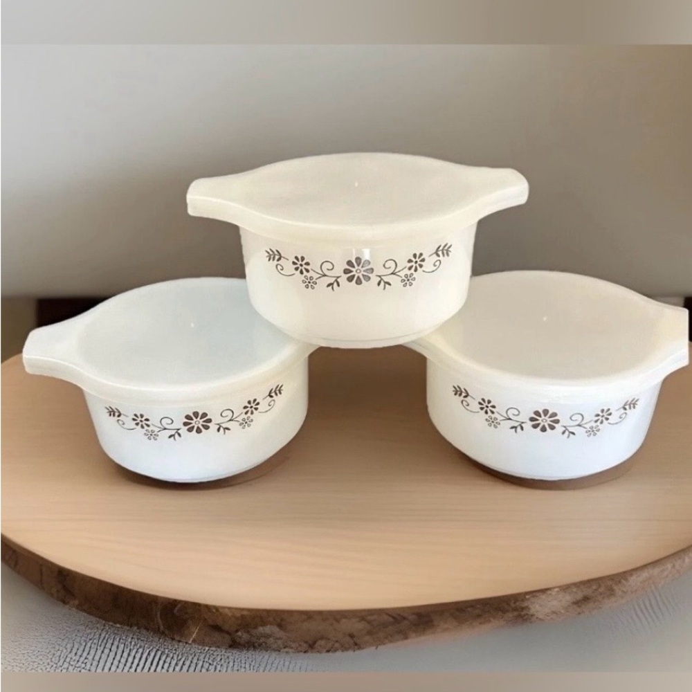 Vintage Corning Ware Spring Blossom Brown Daisy Covered Soup Bowls Set